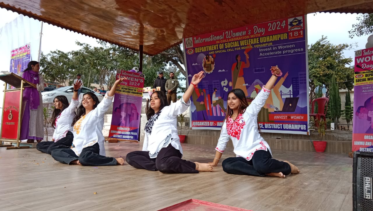 Mesmerizing performance by GCW Udhampur at International Women’s Day celebration