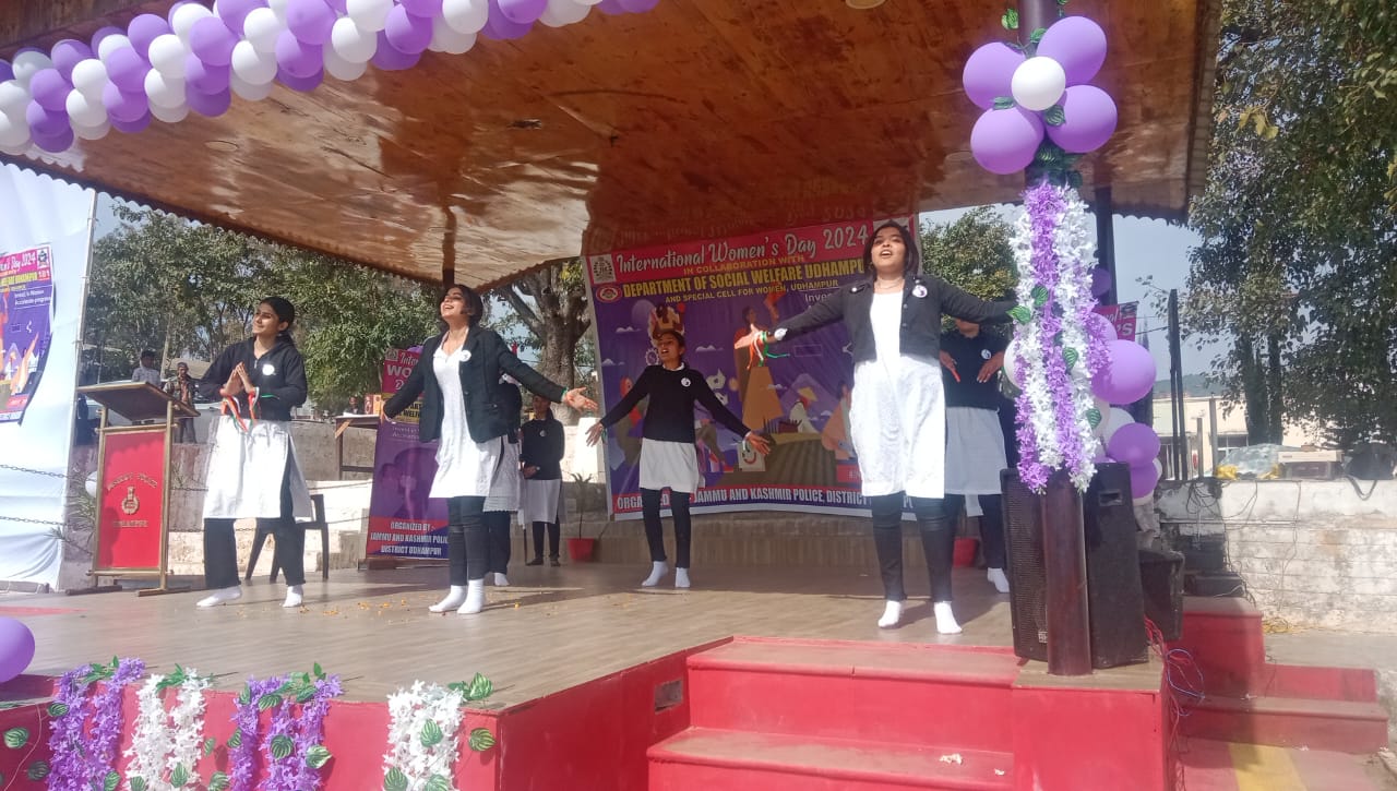 Mesmerizing performance by GCW Udhampur at International Women’s Day celebration